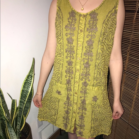 Chartreuse Boho Shift dress - Picture 4 of 4